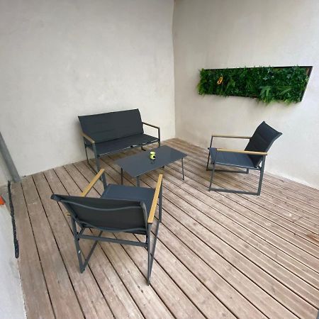 Logement Tout Equipe Layrac Exteriör bild