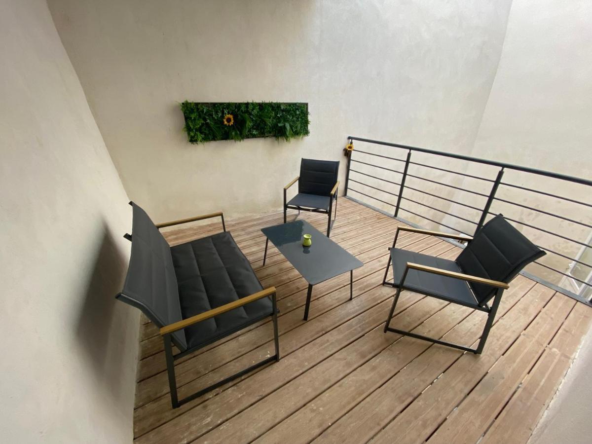 Logement Tout Equipe Layrac Exteriör bild