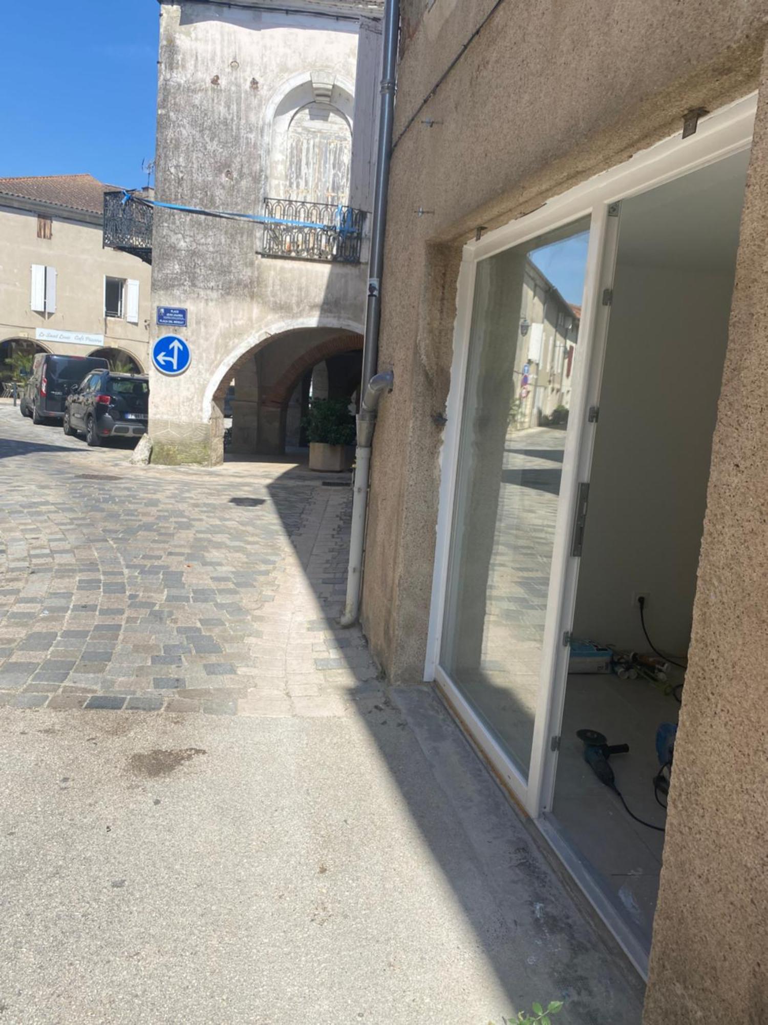 Logement Tout Equipe Layrac Exteriör bild